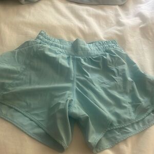 Lululemon Hottie Hots. They are in size 2 and are in the color poolside